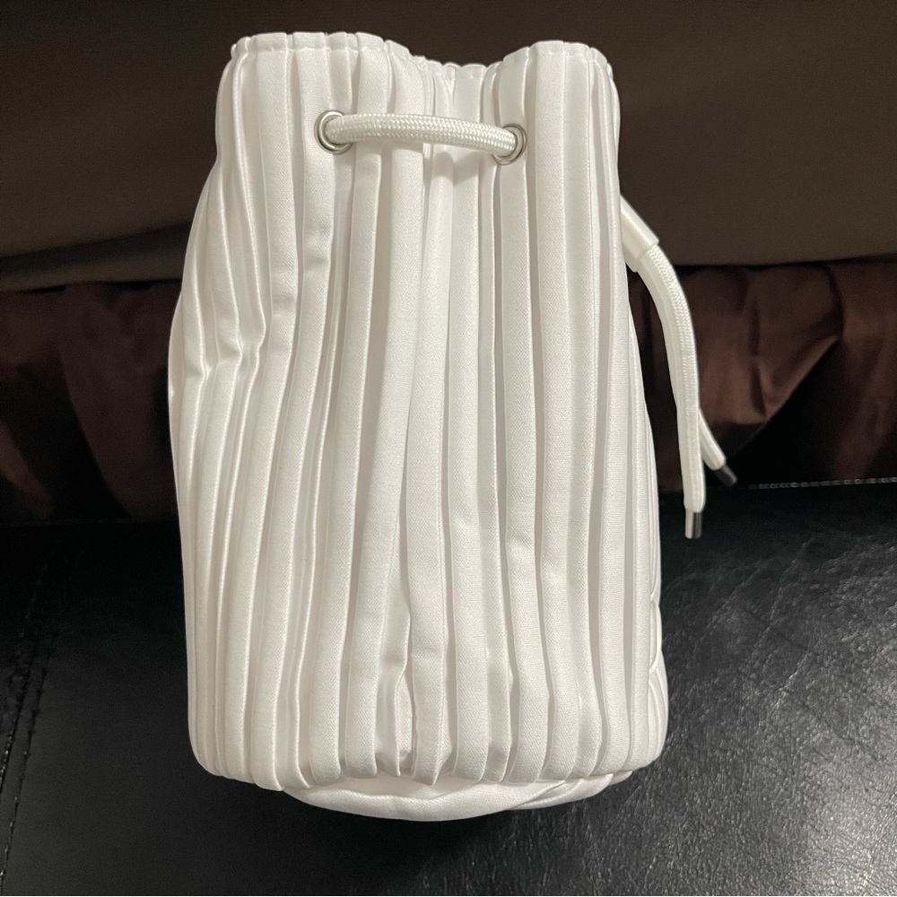 Dior White Quilted Drawstring Backpack - Picture 4 of 9